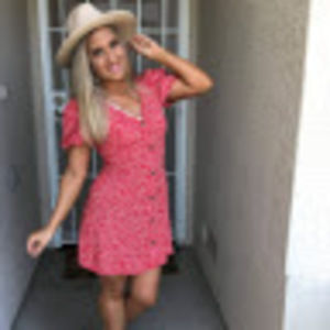 Meet your Posher, Rebecca